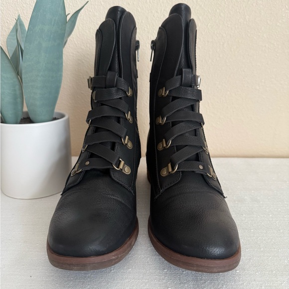 KORKS Reese Black Leather Buckle Lace Up Strap Heeled Ankle Boots - Picture 5 of 15